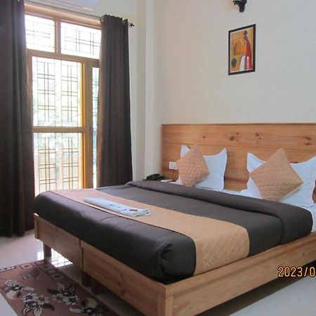 Hotel Krishna Rishikesh Ngoại thất bức ảnh
